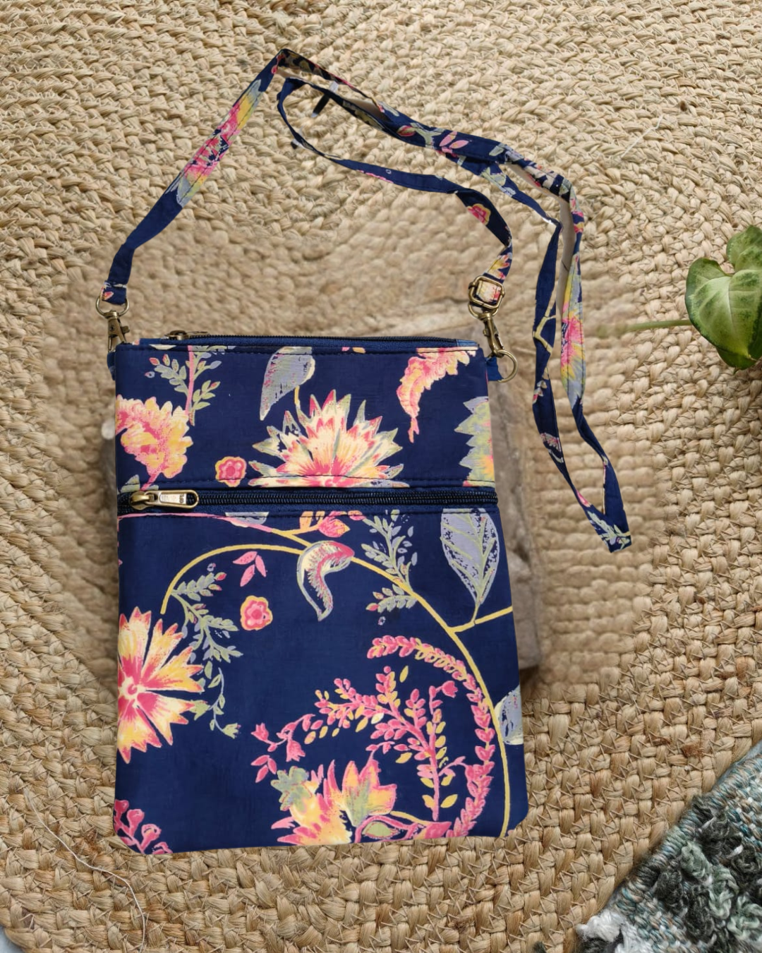 Gardenia Big Sling Bag
