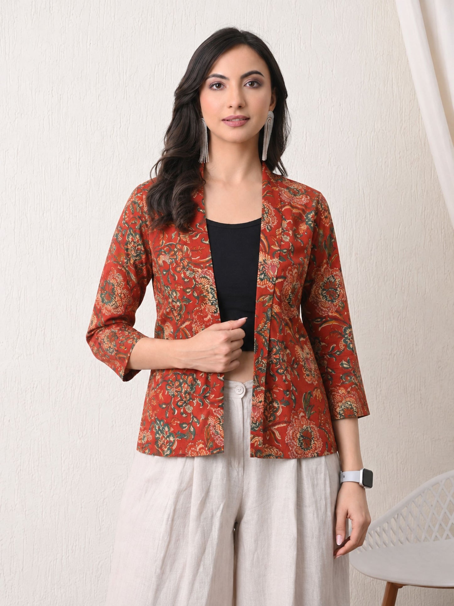 Bahara Shrug