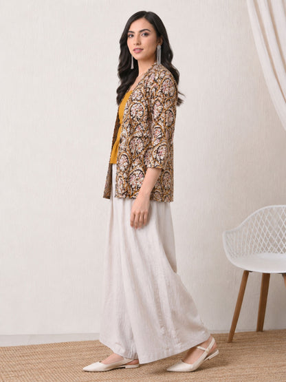 Earthy Shrug