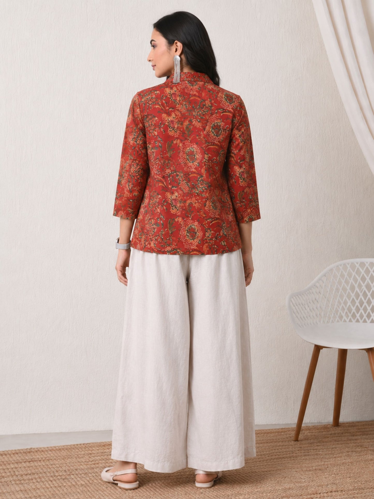 Bahara Shrug