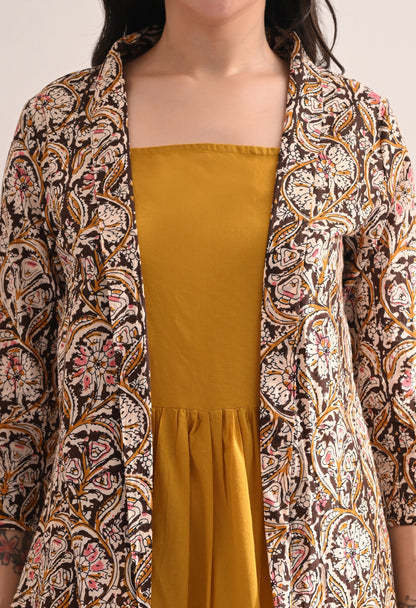 Earthy Shrug