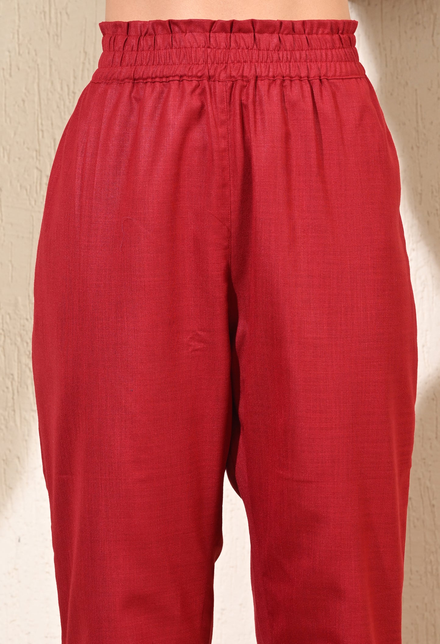 Maroon solid relaxed Pants