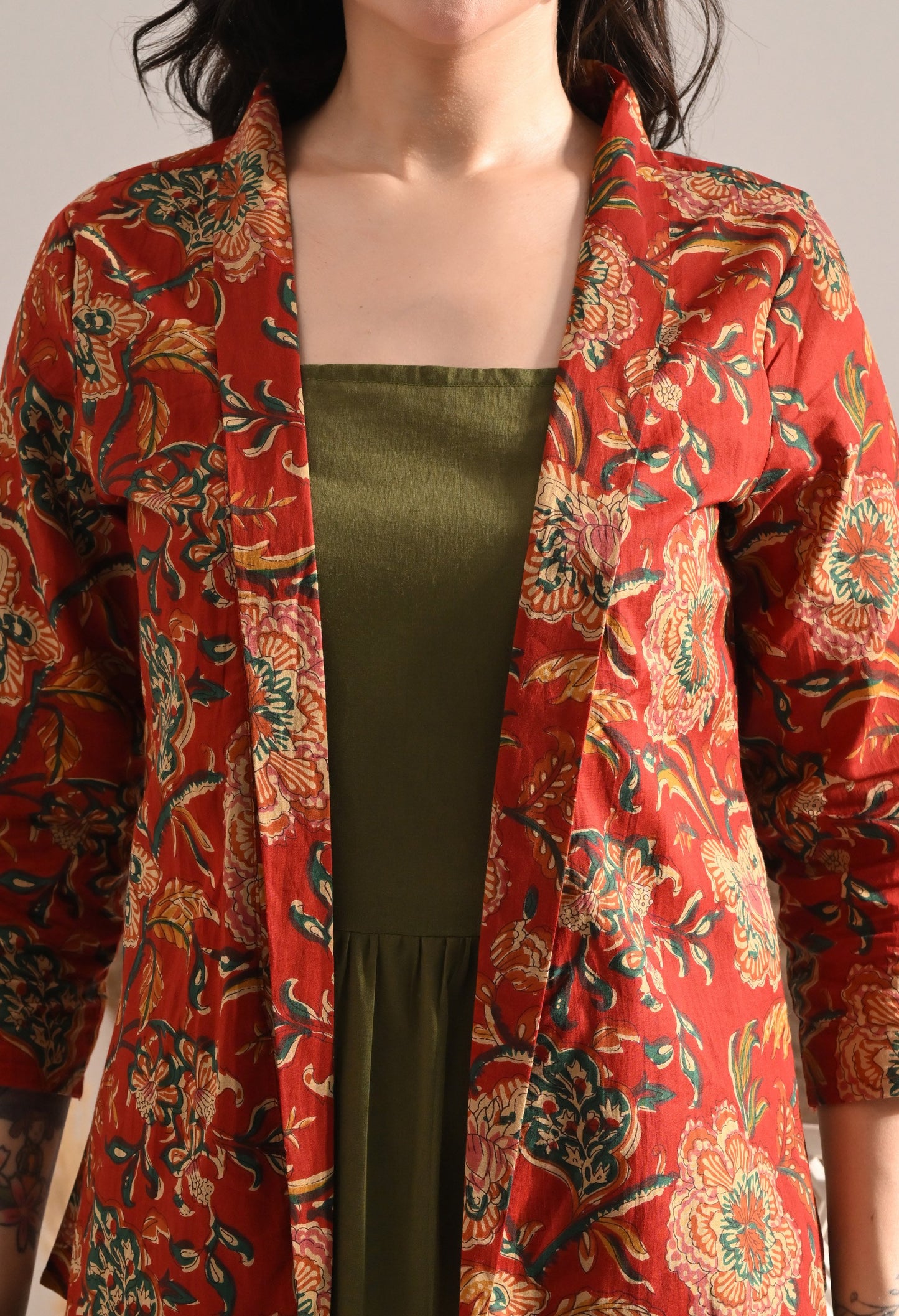 Bahara Shrug