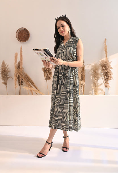 Mono Fit Dress